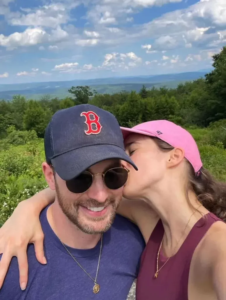 Chris Evans and Alba Baptista